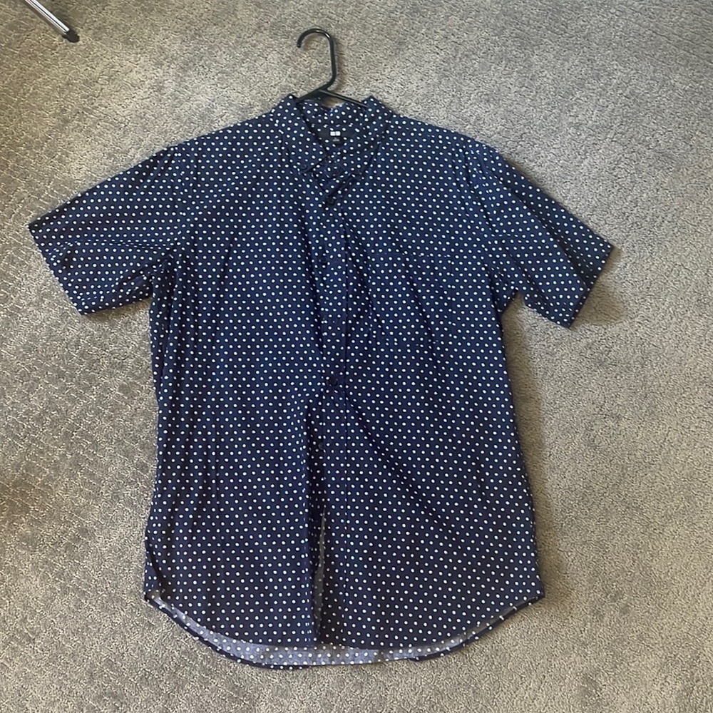 Uniqlo Large mens button down short sleeve navy print